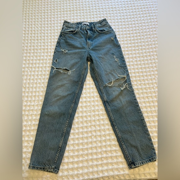 Zara Denim - Zara Sz 2 Distressed Jeans